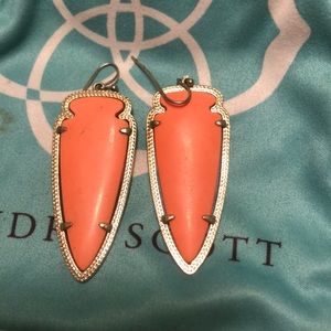 Kendra Scott coral arrowhead earrings